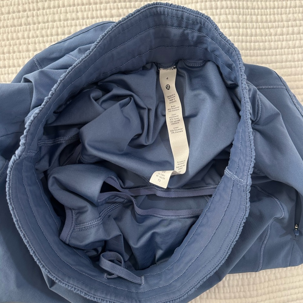 Lululemon Track That Short 5” size 4 Water Drop - Picture 3 of 5